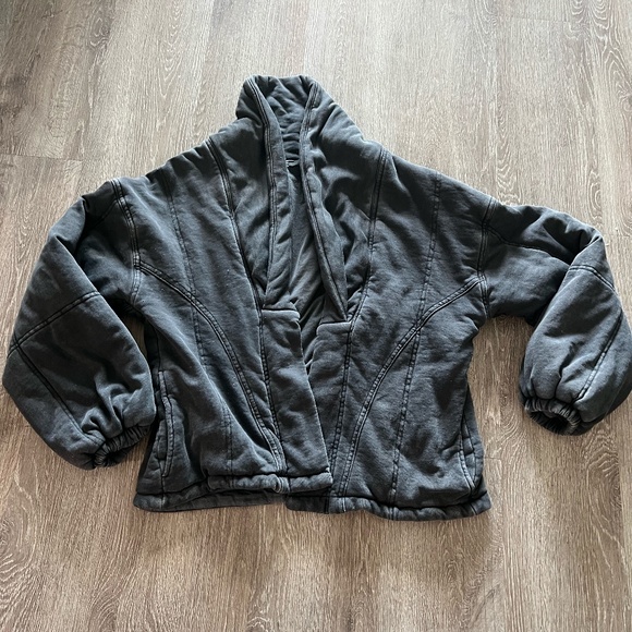 Forever21 Winter shacket - Picture 1 of 3